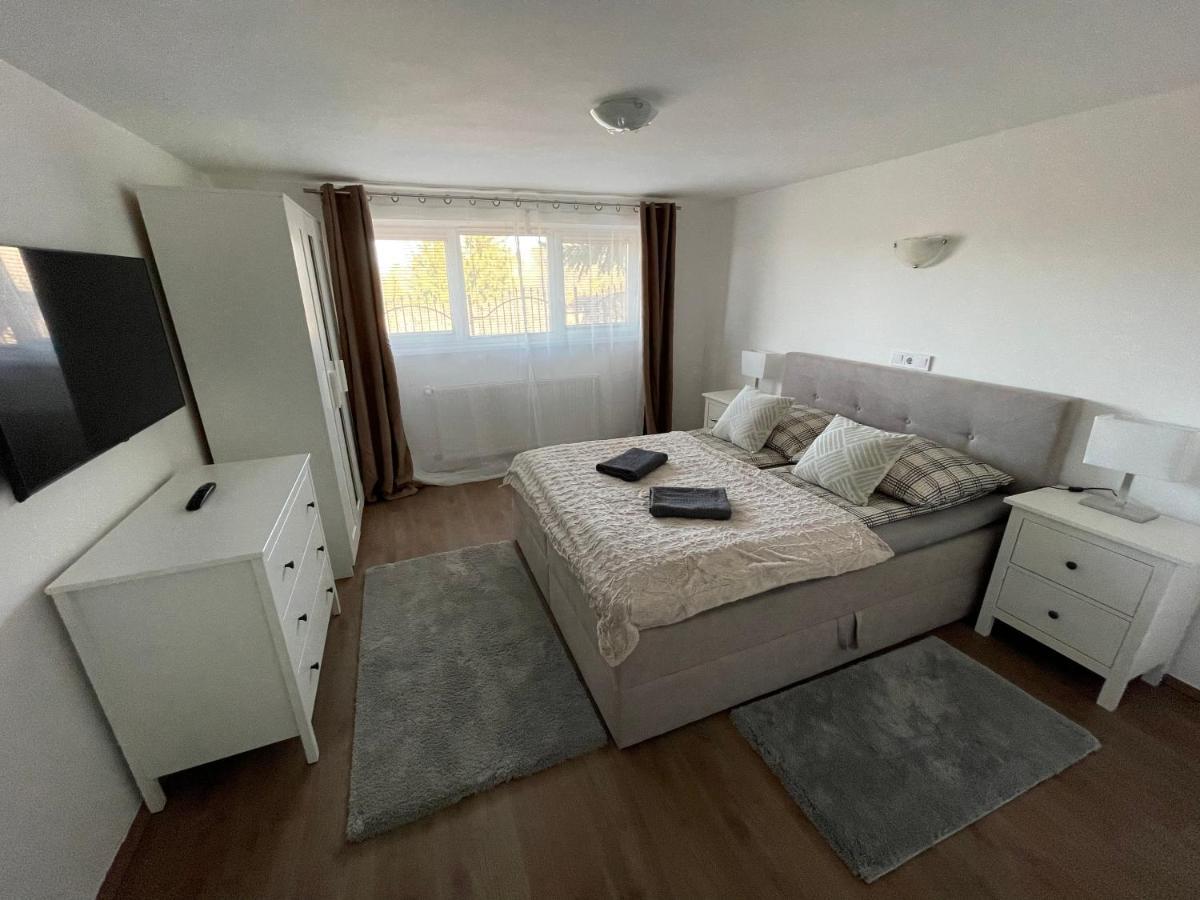 Malibu Apartman Мисколк Екстериор снимка